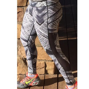 Ndulge Athletic Leggings - black and white - size XL